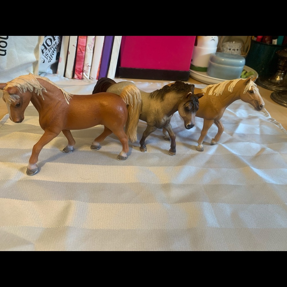 Three Schleich horses lot